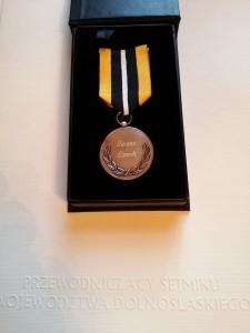 Odznaka Honorowa Srebrna Zasłużony dla Województwa Dolnośląskiego (2)