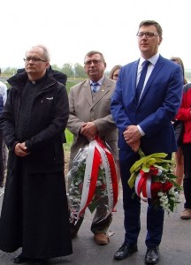 od lewej ks. Jarosław Żmuda, Stanisław Janor, Bogdan Stochaj