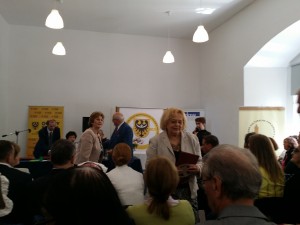 Uroczyste zakończenie II Ogólnopolskiego Zjazdu Regionalistów Polskich nad Odrą, Legnica 19.06.2016. Odebranie dyplomów uznania. (8)
