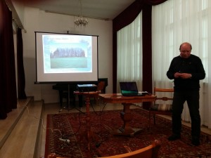 Wykład Profesora Krzysztofa Jaworskiego w sali kameralnej Teatru Zdrojowego (3)