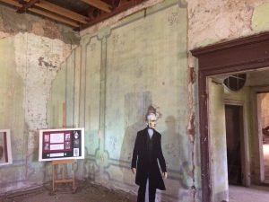 fragment naszej wystawy w jednym z pomieszczeń pałacowych