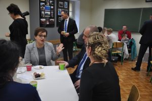 Rozmowy w szkolnej kawiarence... (2)