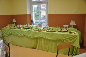 Szkolne kawiarenki zapraszają Gości Zjazdu... (3)