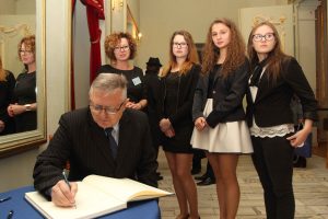 Wpis do Księgi Pamiątkowej Burmistrza Marka Fedoruka
