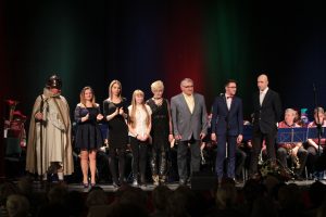 Od lewej- Jacek Baran, Iwona Sochacka, Marta Ozimek, Weronika Bany, Łucja Śmigielska, Kazimierz Kajrowicz, Kamil Rąpała, Piotr Gaczyński
