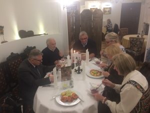 Maria Helena, konsumpcja biało-czerwonego menu